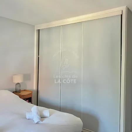 Moon And Back * Le Touquet