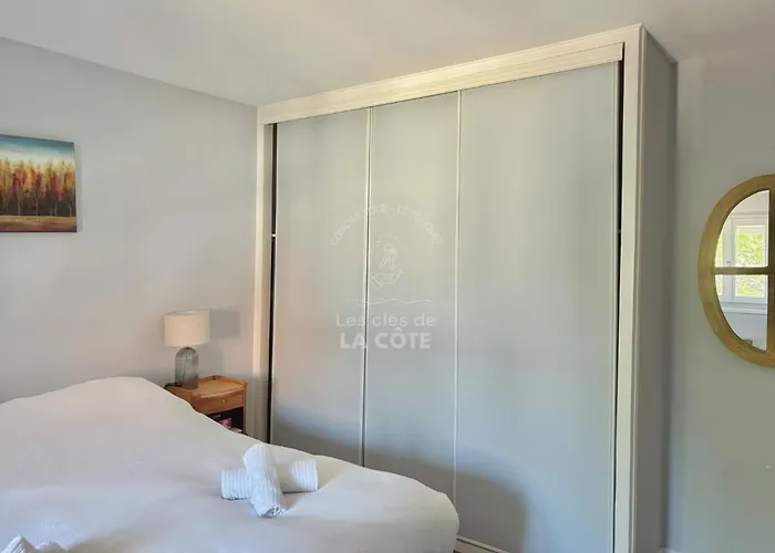 Moon And Back * Le Touquet